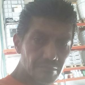 Meet your Posher, Carlos